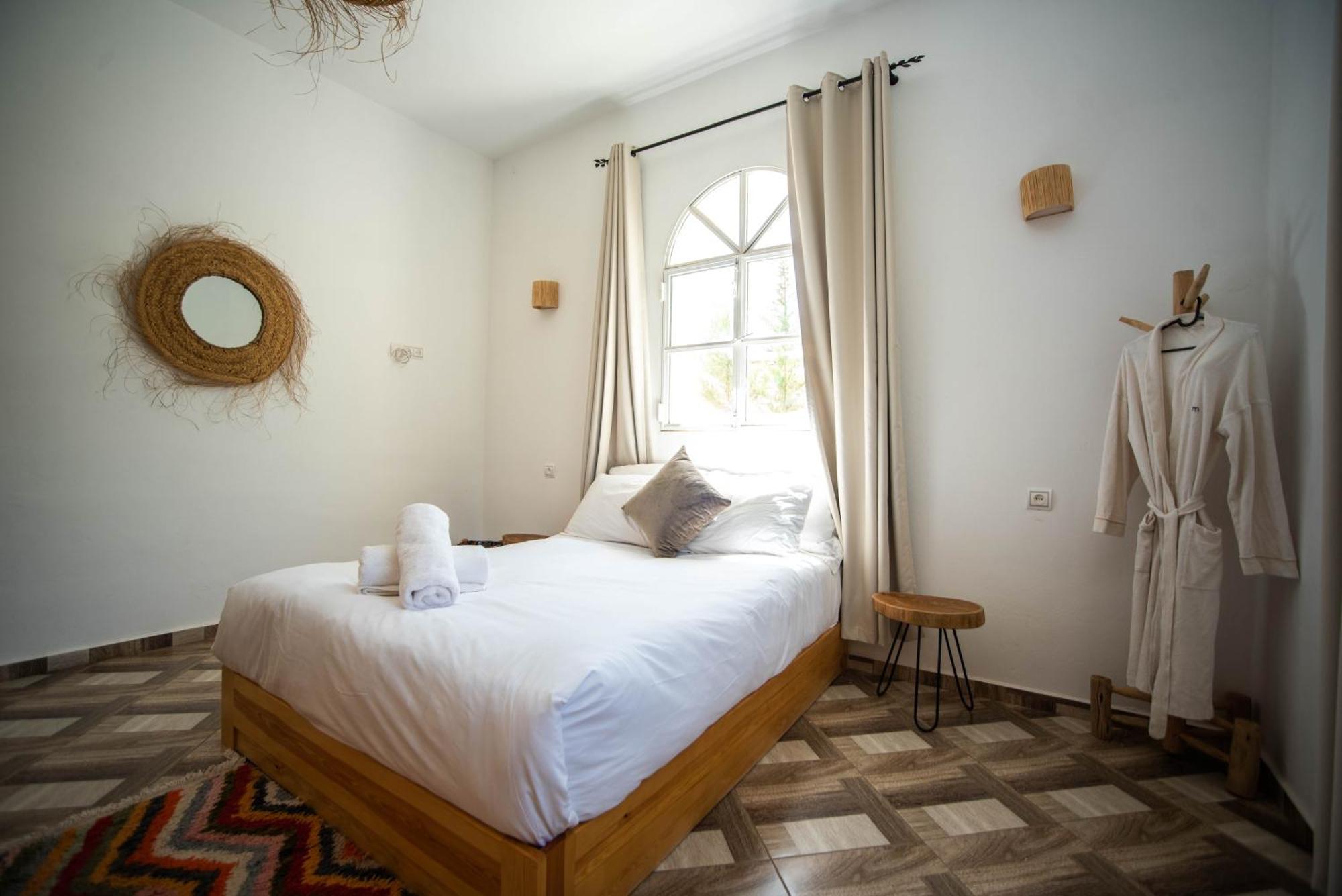 Villa Les Jardins Fleuris 4 Bedrooms As-Sawíra Exteriér fotografie