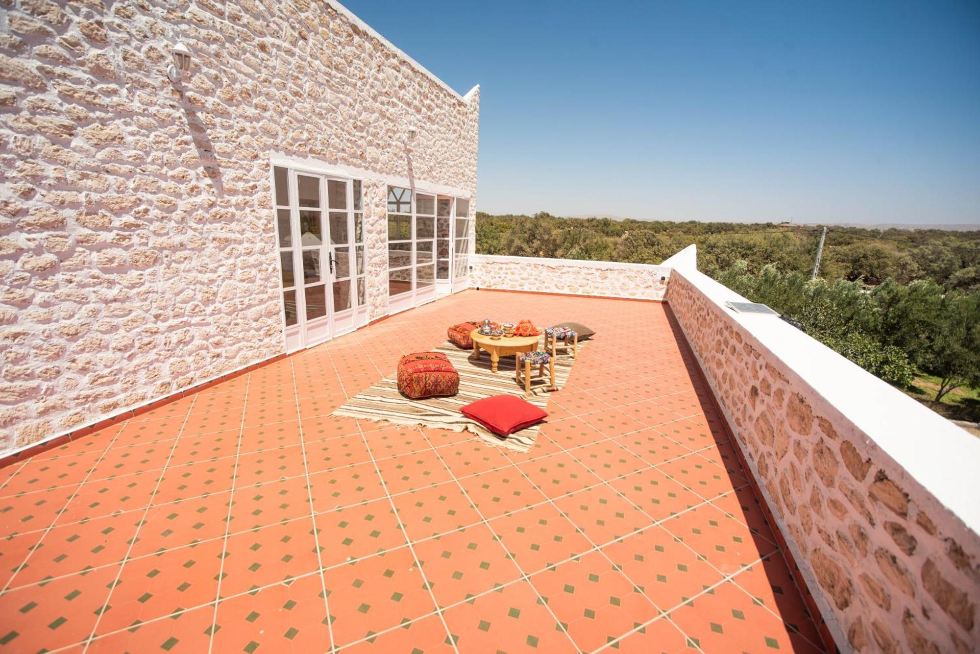 Villa Les Jardins Fleuris 4 Bedrooms As-Sawíra Exteriér fotografie