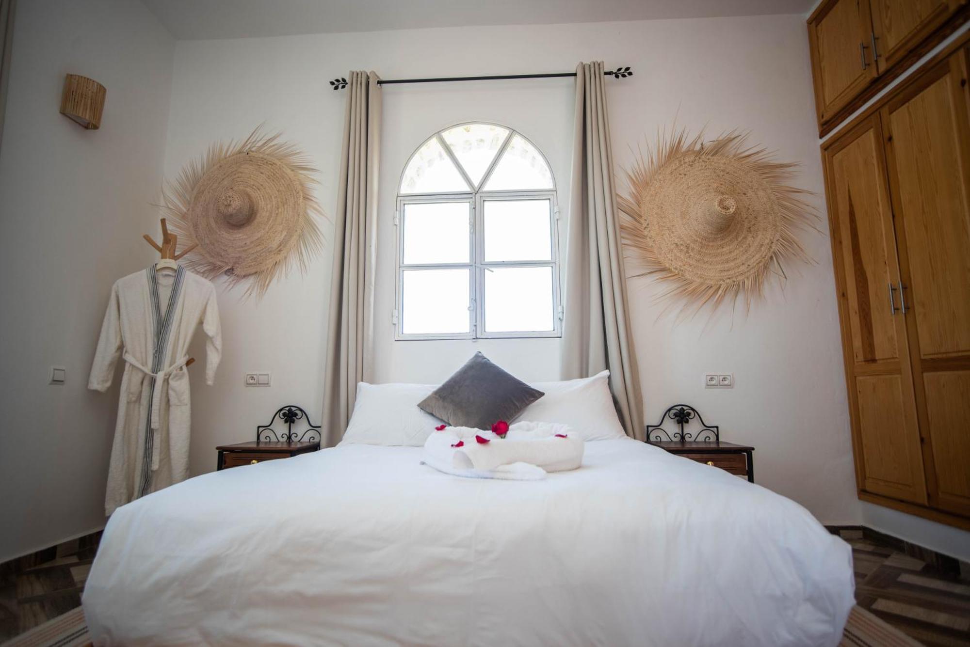 Villa Les Jardins Fleuris 4 Bedrooms As-Sawíra Exteriér fotografie